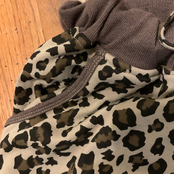 Mittoshop animal print lounge pants, size M - Picture 6 of 7